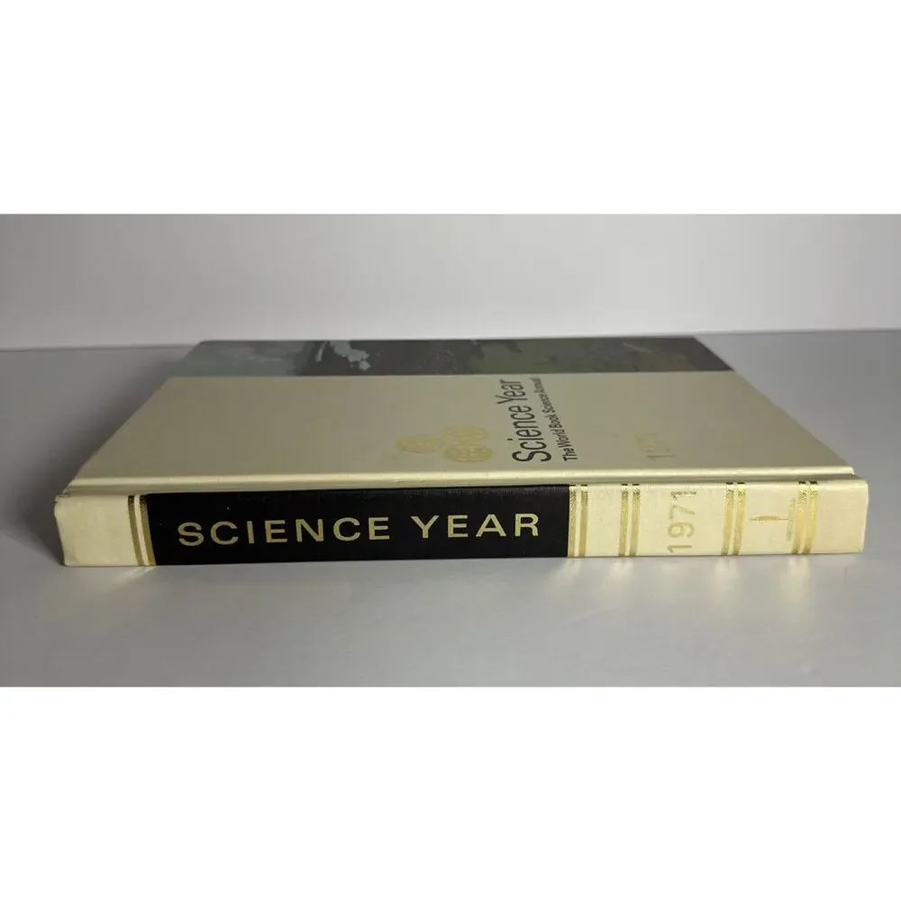 Vintage Science Year The World Book Science Annual 1971 Excellent Condition